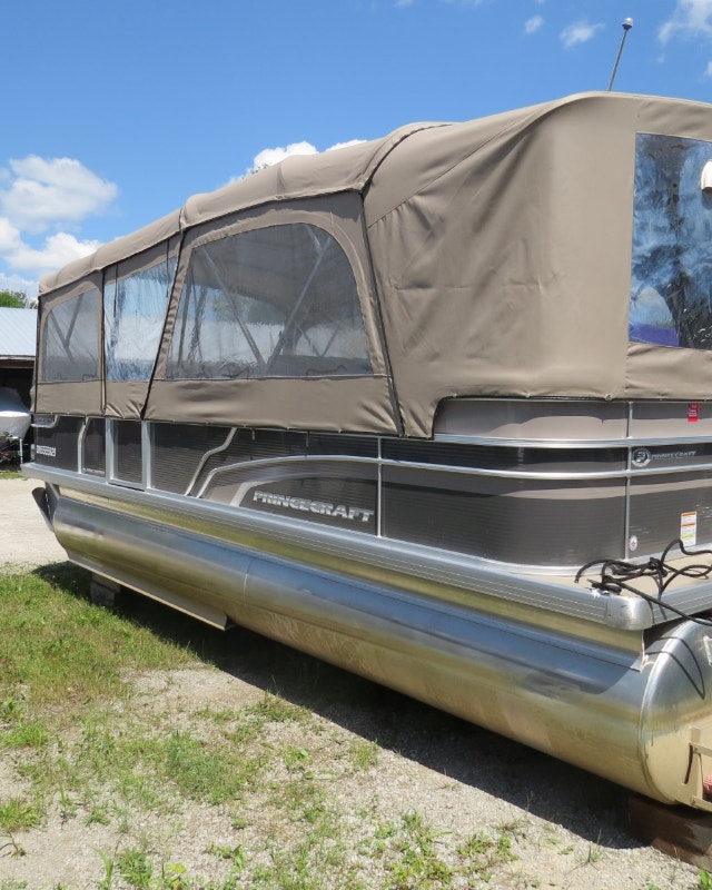2017 Prince craft 23 ft Pontoon Boat Powerboats & Motorboats Barrie Kijiji