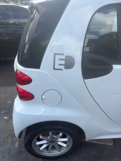 For seal electric drive 18 kw battery. Damaged battery not running condition, the battery is removed...