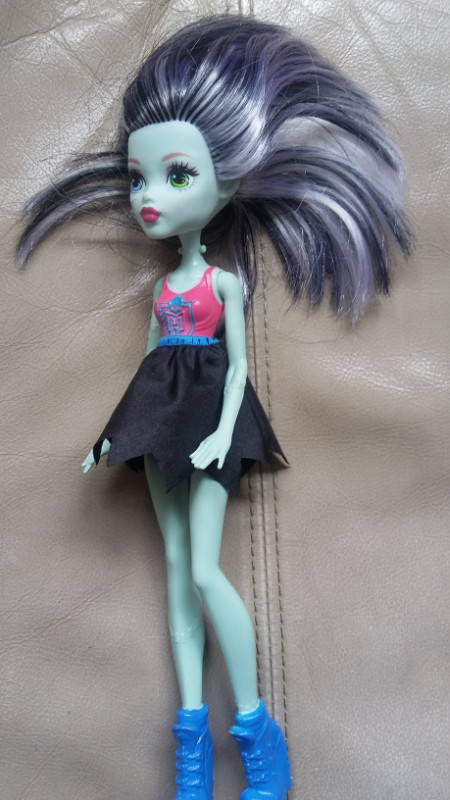 Monster high doll as is frankie (((( NEW  PRICE))))) in Toys & Games in City of Halifax - Image 4