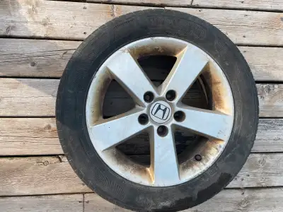 R16 205x55 Honda civic rim. Tire are done,one rim have curb but no leaking. $200 for the 4rims.