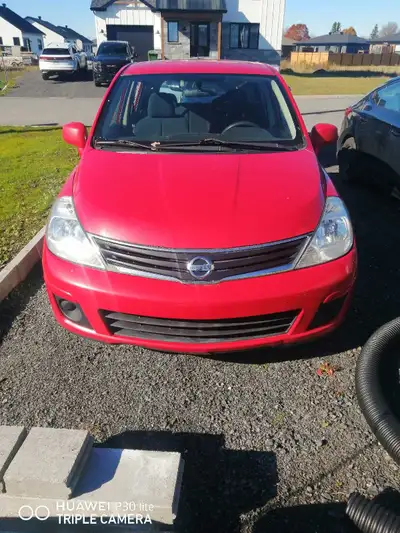 Nissan Versa 2010 – 1.8L – Bonne condition – 4 portes À vendre Nissan Versa 2010 1.8L, 4 portes, cou...