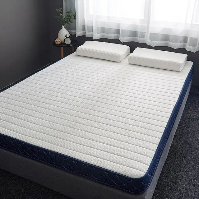 Cadre de lit à vendre (simple, double, queen, king) in Beds & Mattresses in City of Montréal - Image 2