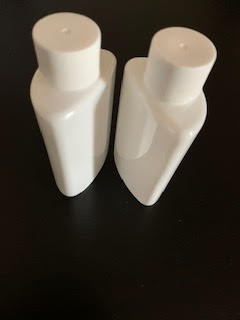 White plastic small bottles with ribbed cap bag in Other in Markham / York Region - Image 3