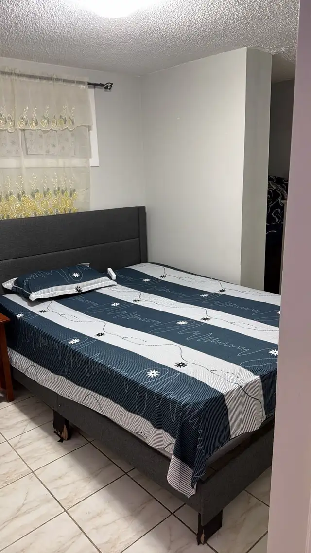 Furnished room available for girls in Room Rentals & Roommates in City of Toronto - Image 9