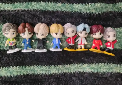 BTS McDonald toy lot, View more