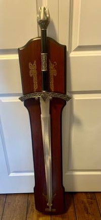 Excalibur Medieval Sword With Wooden Wall Display 45''