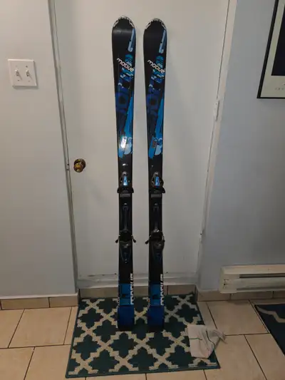 Downhill skis / ski alpin, View more