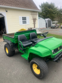 John Deere Gator TX 4X2 