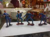 Premières figurines pour gateau The Beatles