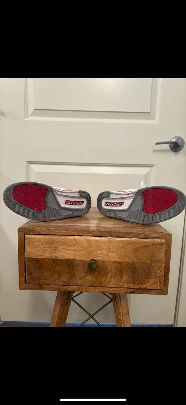 Jordan 3 Retro Cardinal Red in Men's Shoes in Edmonton - Image 4