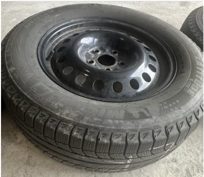 Selling a set of Michelin winter tires size 215/55R17. Perfect for Canadian winters. These tires com...