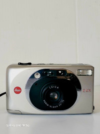  LEICA Z2X Point & Shoot 35mm Film Camera 35-70mm Lens 