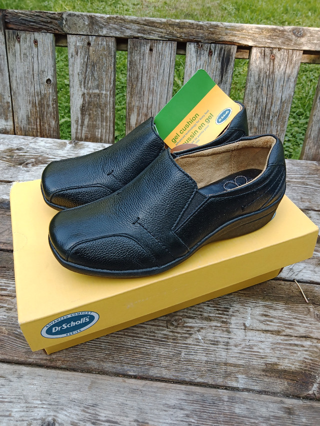 Never Worn Dr Scholl's Gel Women's Size 5W Black Shoes in Women's - Shoes in Oshawa / Durham Region - Image 3