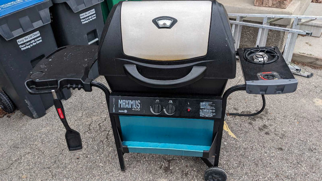 Propane BBQ  in BBQs & Outdoor Cooking in Oakville / Halton Region