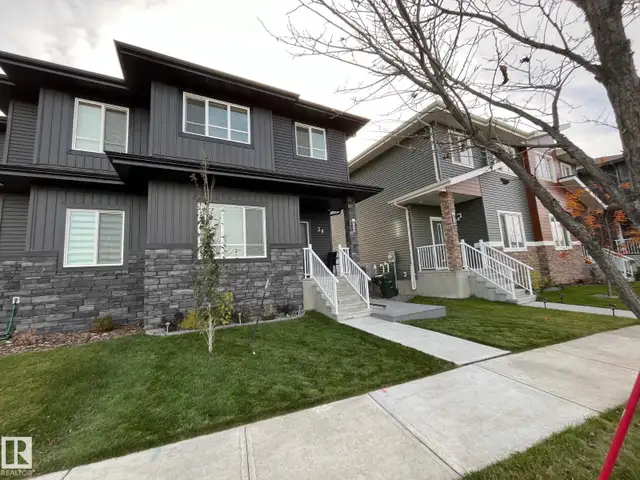 3 Bedroom 2 1/2 bath Duplex