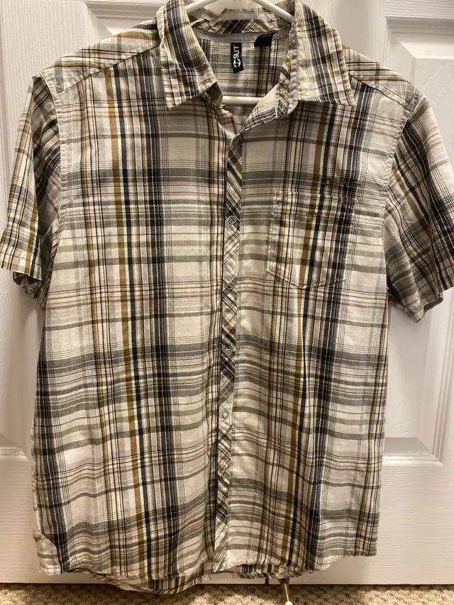 Men’s/Young Adult Casual button up shirts  in Men's in Oshawa / Durham Region - Image 6