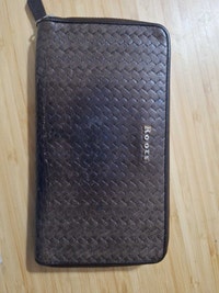 Roots brown leather wallet / portefeuille City of Montréal Greater Montréal Preview