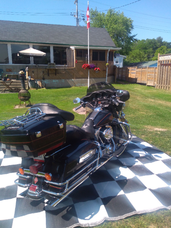 Harley Davidson electric glide in Touring in Kingston - Image 4