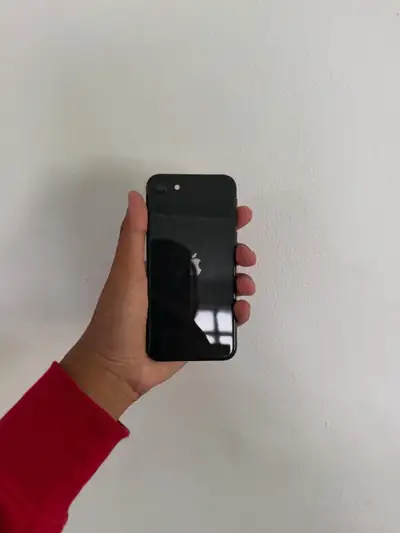 IPhone SE2020 (64GB) Excellent Condition, View more