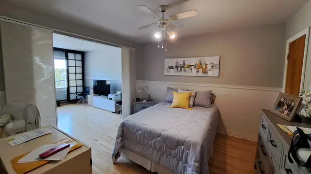 LASALLE 3-1/2 UPPER DUPLEX OVERLOOKING PARC / À côté du parc