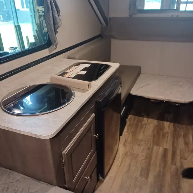 ROCKWOOD A213HW 2020 (FOREST RIVER) in Travel Trailers & Campers in Victoriaville - Image 6