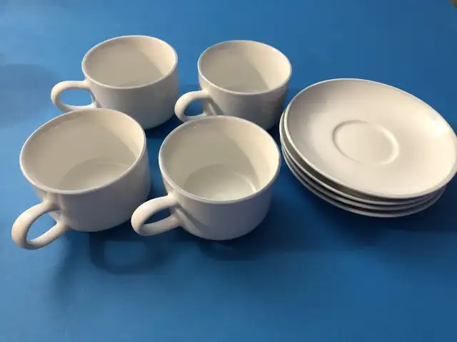 Vintage White Rego Continental Coffee Tea Cups w/Saucers63793682753409121