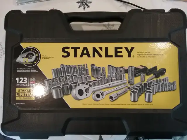 Stanley Mechanics Tool Set (123 pcs) NEW in Hand Tools in Oshawa / Durham Region - Image 2