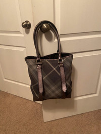 Burberry | Kijiji - Buy, Sell & Save with Canada's #1 Local Classifieds.