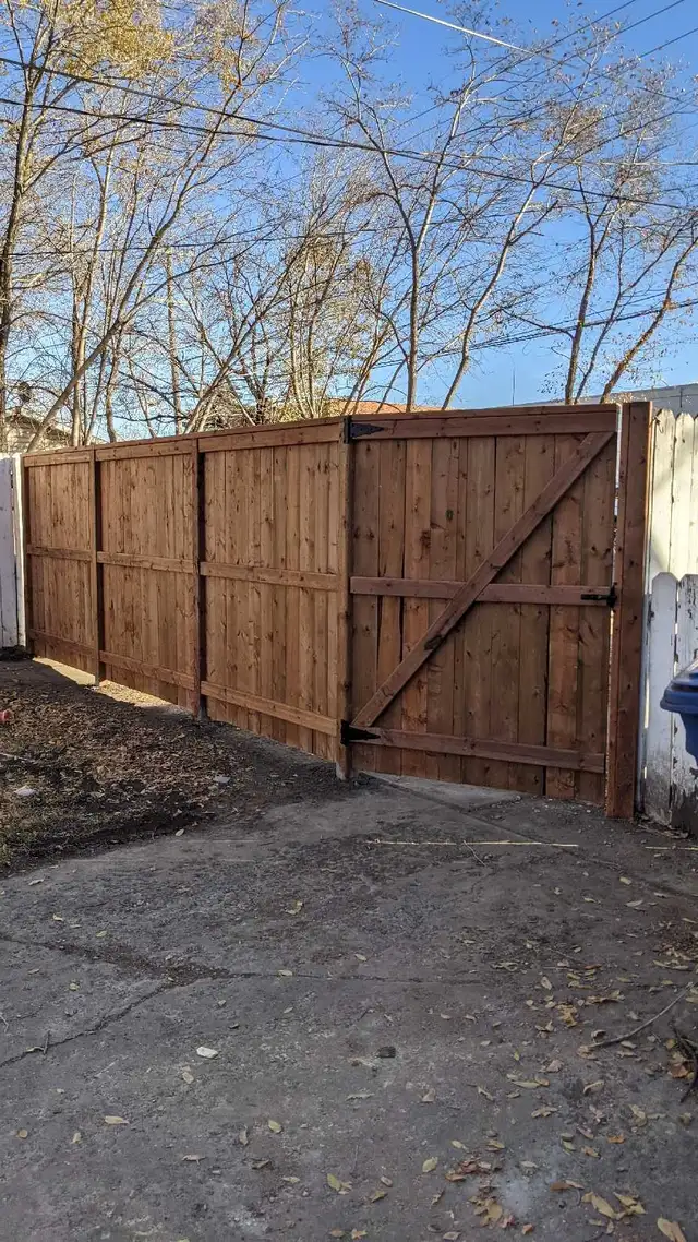 fence and deck install590081410299351047