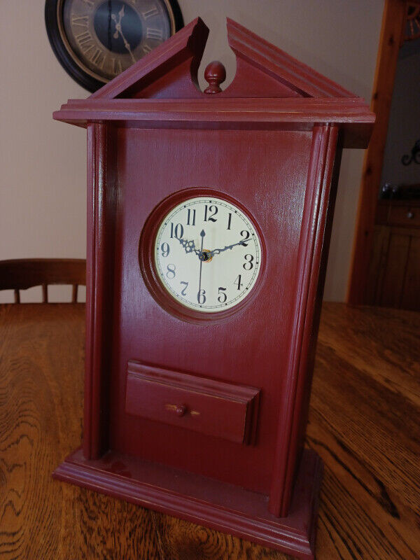 Mantel Clock (price reduced again) in Home Décor & Accents in Cambridge