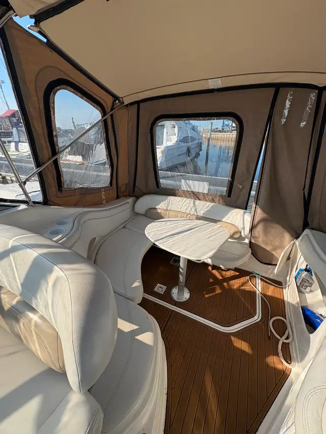 Regal Commodore 2465 – Trailer, Slip & Survey Included – in Powerboats & Motorboats in Saint John - Image 6