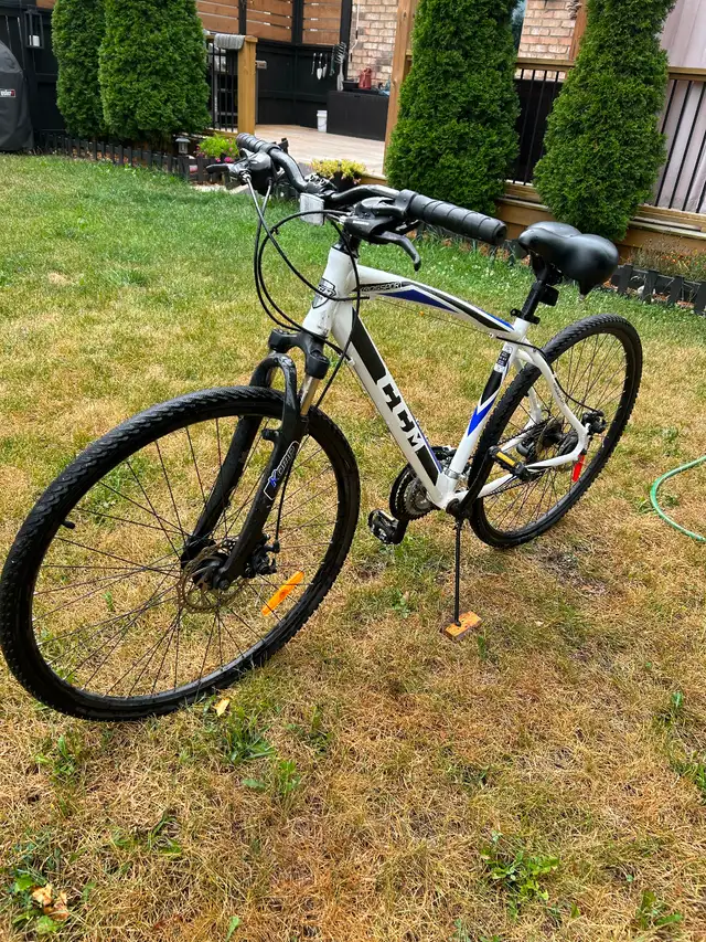 Bikes for sale.522144484091514881