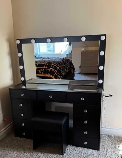 Brand New Hollywood LED Vanity Table Set, View more