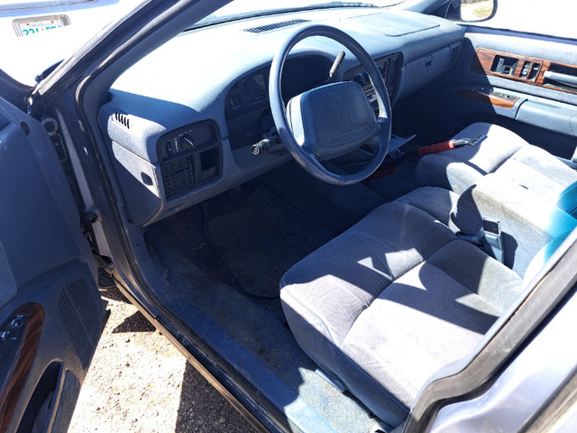 1996 caprice in Classic Cars in Nipawin - Image 3