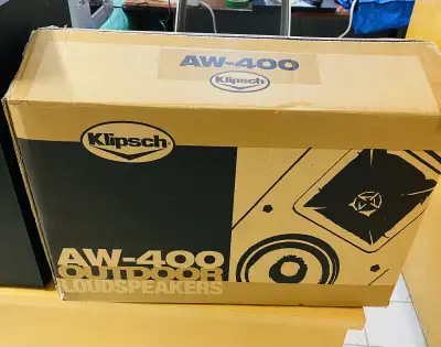 KLIPSCH BOOKSHELF SPEAKERS (Mint), View more