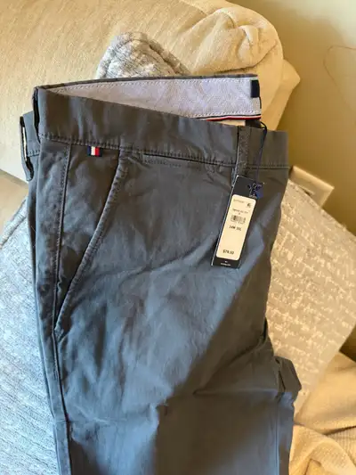 Men's Tommy Hilfigure Pants 34/30 Grey Slim - Brand New, View more