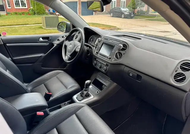2016 Volkswagen Tiguan 4MOTION 4dr Auto Comfortline in Cars & Trucks in Markham / York Region - Image 3