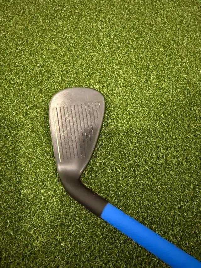 Lag Shot 7 Iron Swing Trainer in Golf in Oakville / Halton Region - Image 3