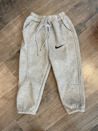 Nike joggers size toddler 3T