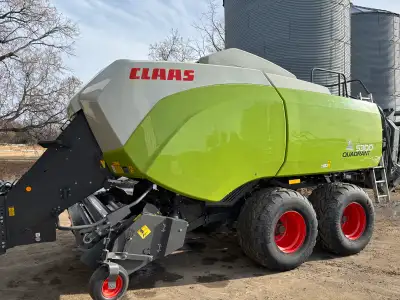 I am selling a Claas 5300 Quadrant RF square baler in very good condition, ready to make your hay or...
