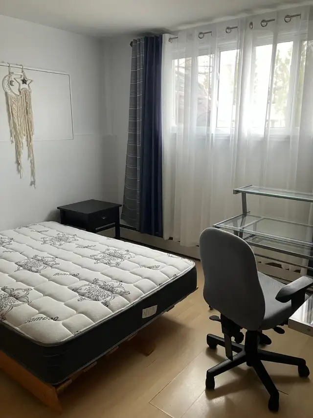 CHAMBRES À 5 MINUTES DE L`  UdeS