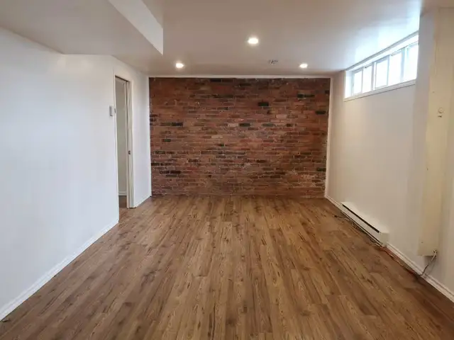 2 bedrooms available immediately