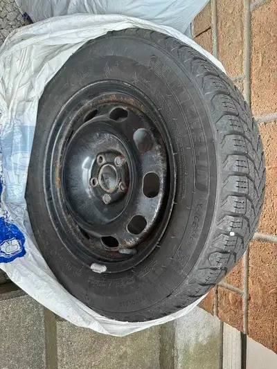 Well kept Tires and Rims. Size 195/65R 15 as shown in photos. Was used of Volkswagen Jetta.