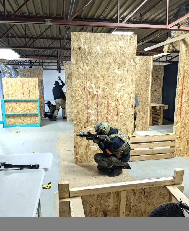 AIRSOFT (NOT Paintball) GUN Fight CQB / SHOOTING Range @ Markham64214278488577124