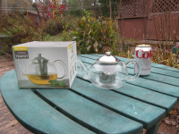 TEA POT & 2 TEA POSY (vintage cups and saucers) - REDUCED!!!