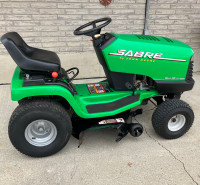 John Deere Sabre lawn tractor 