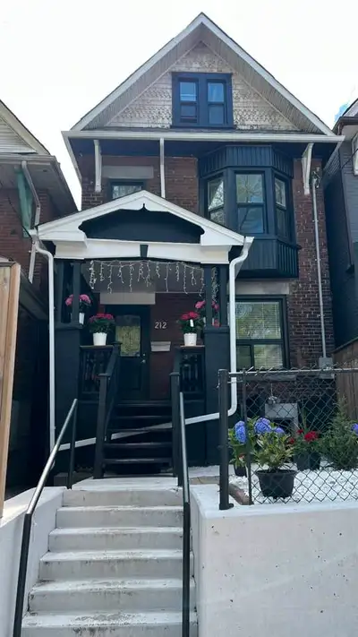 2-Unfurnished Rooms,HighPark,All Included,1350month/room,Aug 1st