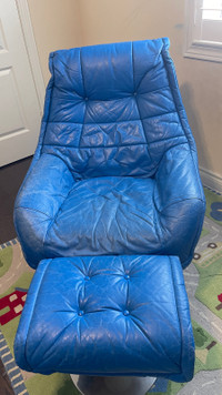 Chair and stool Markham / York Region Toronto (GTA) Preview