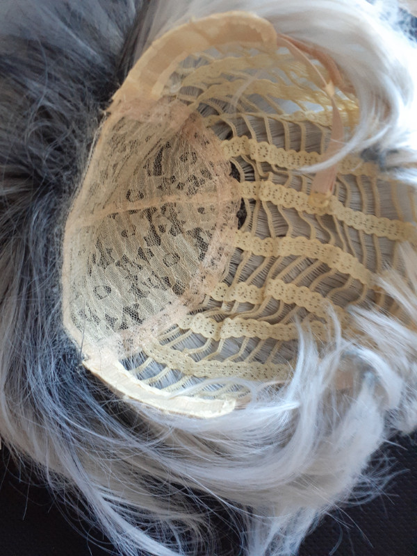 Woman Full Wig. Price reduced! in Health & Special Needs in Kingston - Image 3