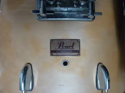 Pearl maple bass drum, View more